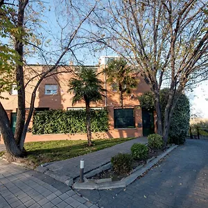 https://habitaciones-privadas-en-mi-acogedor-chalet.besthotelstoledo.com